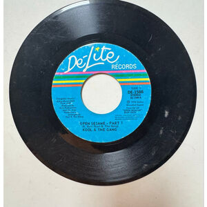 1976 De-Lite Records 45 RPM kool & The Gang "Open Sesame" DE-1586